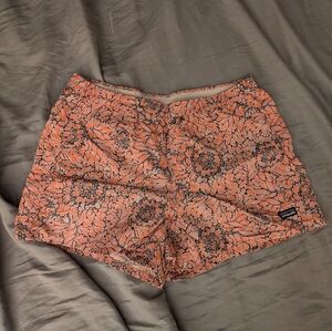 Women's Size L Patagonia Baggies